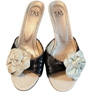 TAS ITALY sequin leather open toe Bowed kitten heel